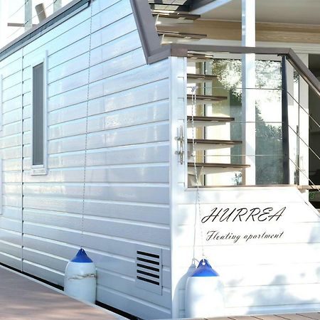 فيلا Floating House Hurrea بورتوروز المظهر الخارجي الصورة