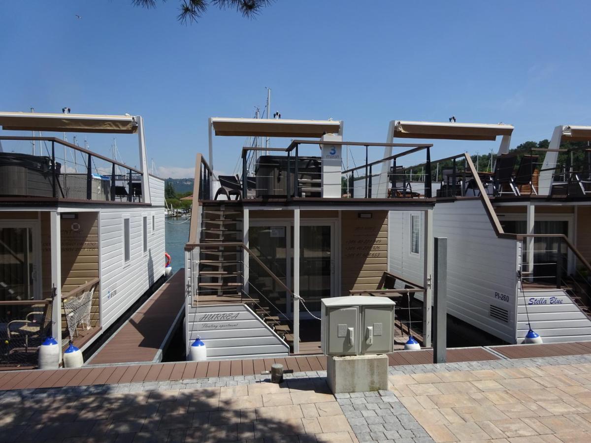 فيلا Floating House Hurrea بورتوروز المظهر الخارجي الصورة