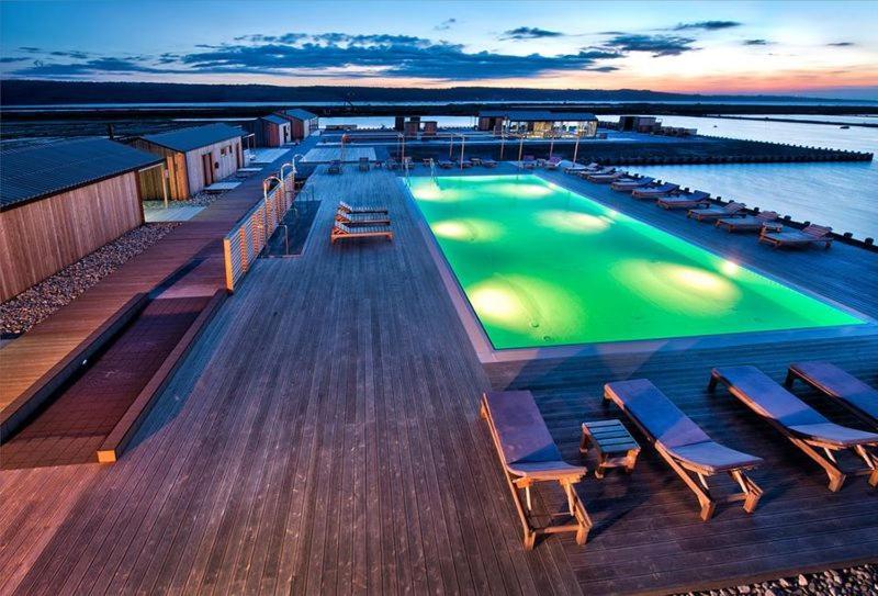 فيلا Floating House Hurrea بورتوروز المظهر الخارجي الصورة